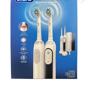 Oral-B Rechargeable Electric Toothbrush Set - White & Black